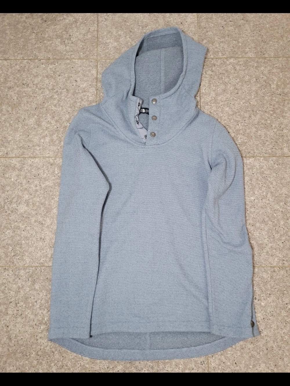 The North Face Women's Light Gray Hooded Pullover with Snap Placket Size Medium